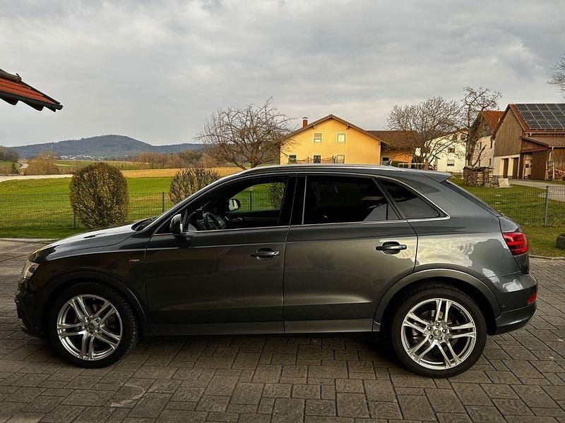 Gebraucht Audi Q3 Ambiente 177 PS (130 kW) 2013 Grau SUV