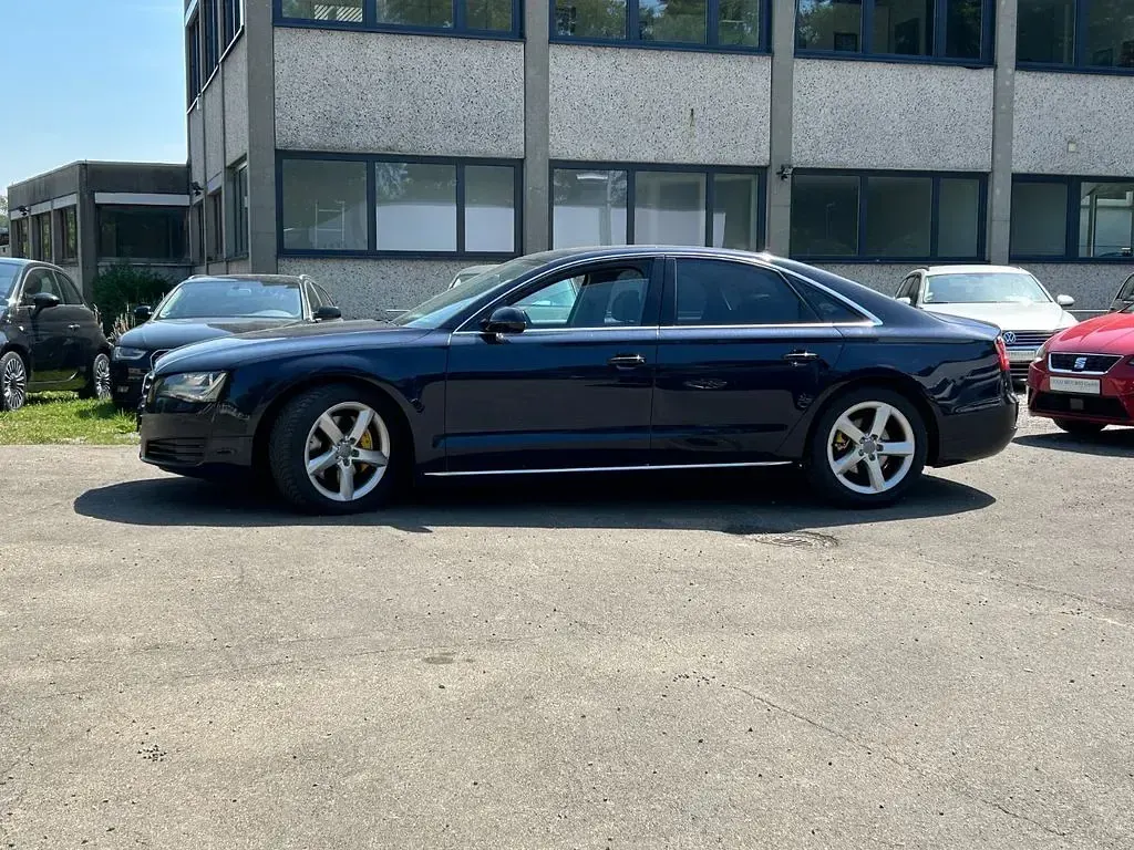 Gebraucht Audi A8 Sport 250 PS (183 kW) 2011 Blau Limousine
