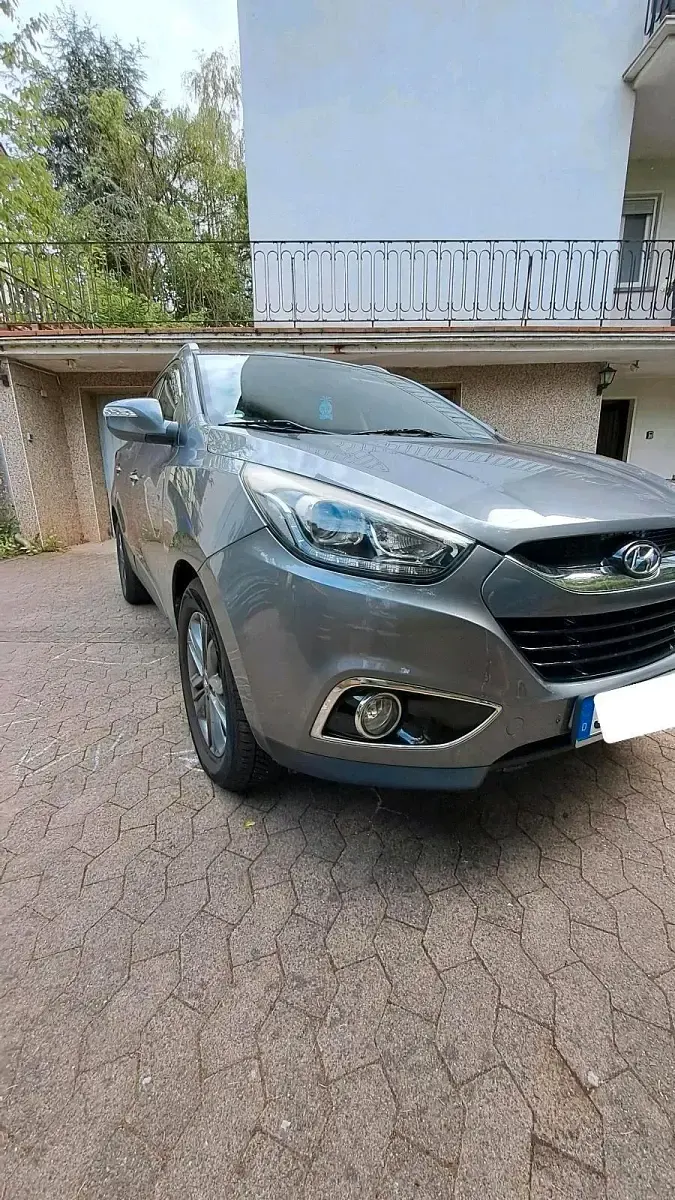 Gebraucht Hyundai Tucson 116 PS (85 kW) 2015 Grau SUV