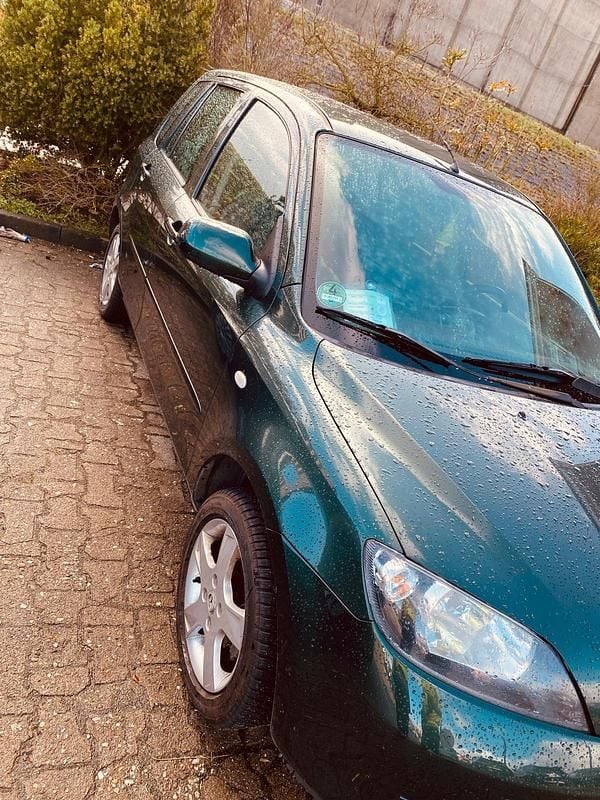 Gebraucht Mazda 2 80 PS (58 kW) 2005 Grün Kleinwagen