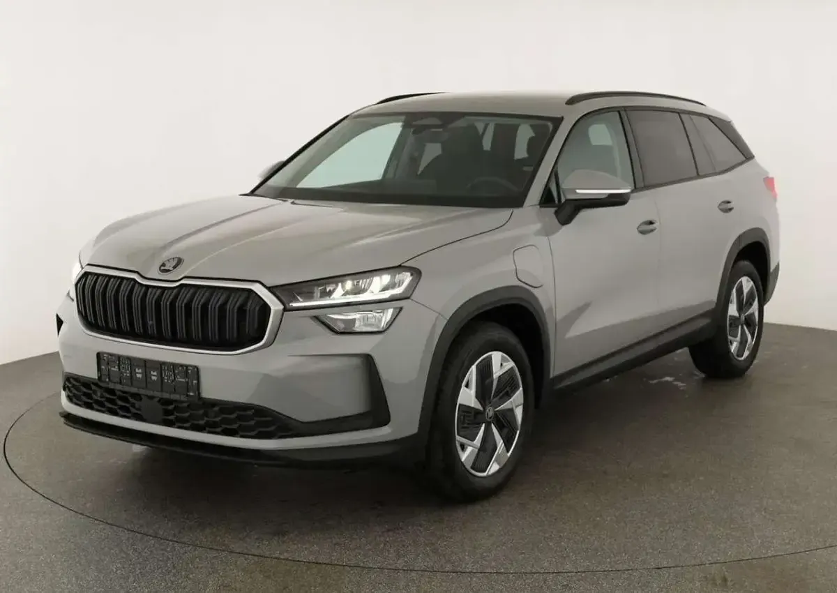 Neu Skoda Kodiaq Selection 204 PS (150 kW) 2026 Graphite grau metallic SUV