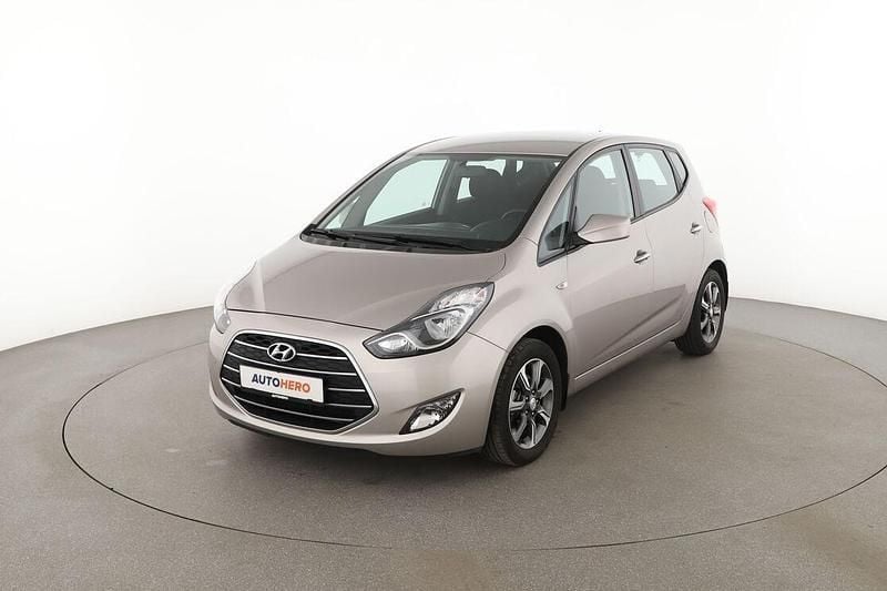 Grau Gebraucht 2019 Hyundai ix20 Space Van / Kleinbus | 11.020 € (Fairer Preis) - Bild 1/3