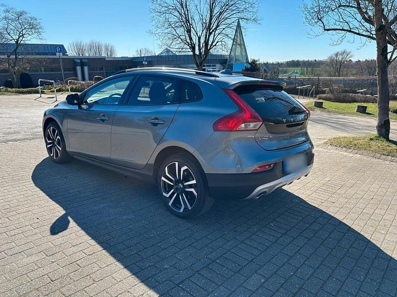 Gebraucht Volvo V40 CC 190 PS (139 kW) 2016 Grau Kombi