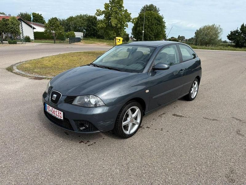 Grau Gebraucht 2007 Seat Ibiza Limousine | 1.999 € (Etwas zu teuer) - Bild 1/4