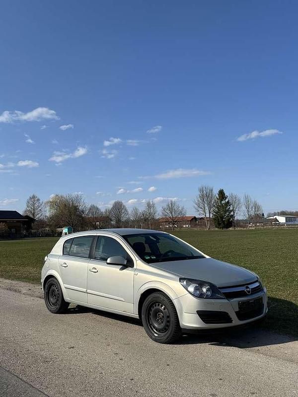 Gebraucht Opel Astra 105 PS (77 kW) 2005 Limousine