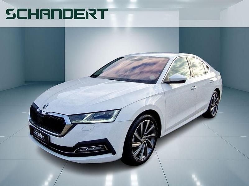 Candyweiss Gebraucht 2021 Skoda Octavia Style Limousine | 21.950 € (Fairer Preis) - Bild 1/4