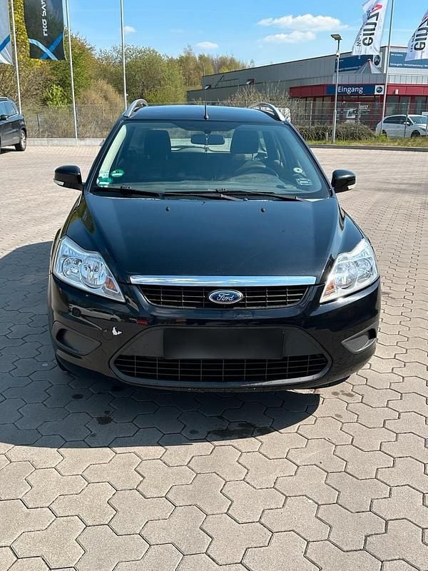 Gebraucht Ford Focus 101 PS (74 kW) 2010 Schwarz Kombi