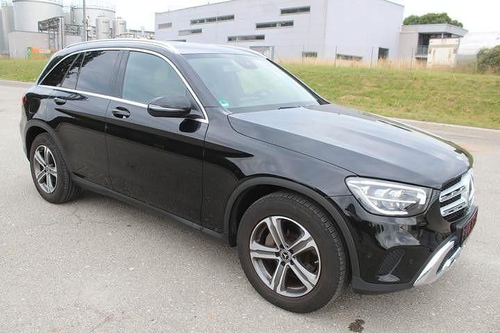 Gebraucht Mercedes GLC200 197 PS (144 kW) 2020 Schwarz SUV