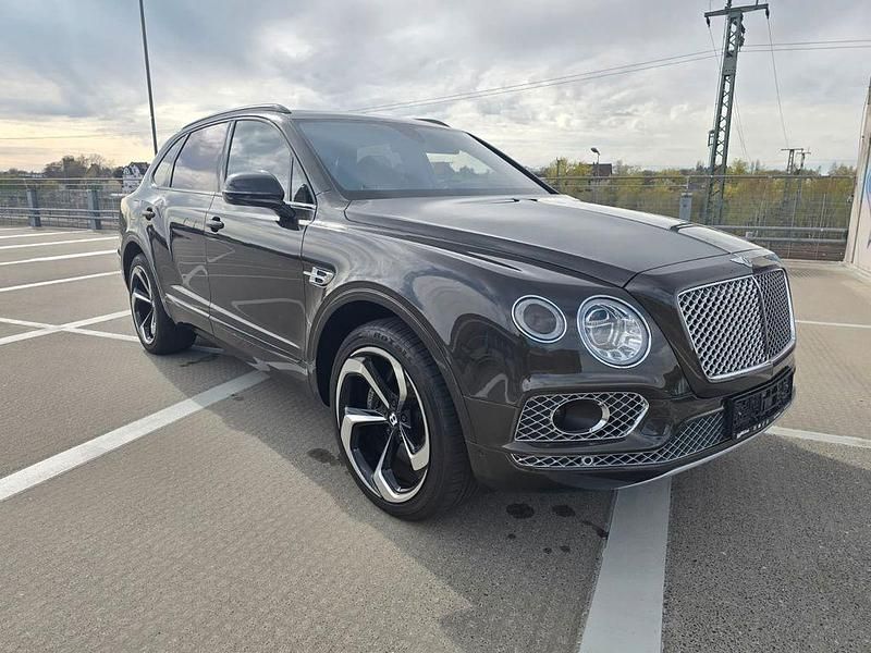 Usata Bentley Bentayga 608 CV (447 kW) 2016 Nero SUV