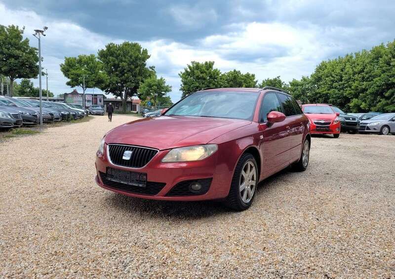 Rot Gebraucht 2011 Seat Exeo Style Kombi | 3.380 € (Fairer Preis) - Bild 1/4