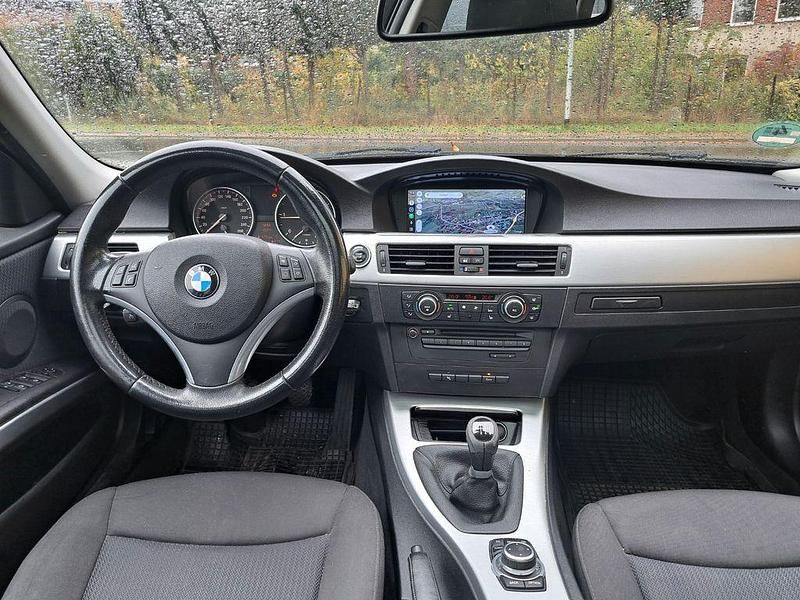 Gebraucht BMW 316 Exclusive 116 PS (85 kW) 2010 Schwarz Kombi