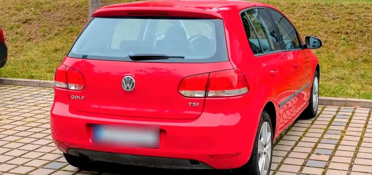Gebraucht VW Golf VI Comfortline 105 PS (77 kW) 2010 Rot Kleinwagen