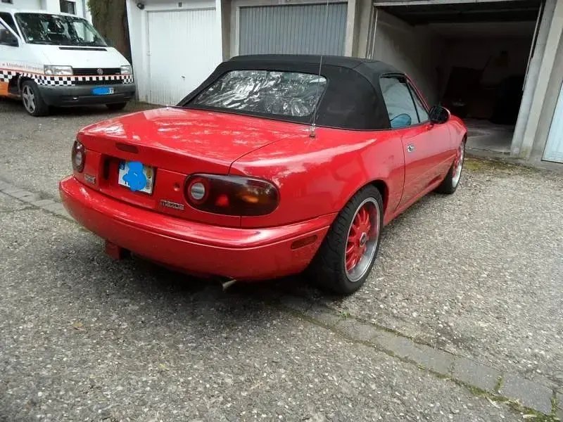 Gebraucht Mazda MX5 116 PS (85 kW) 1991 Rot Cabrio