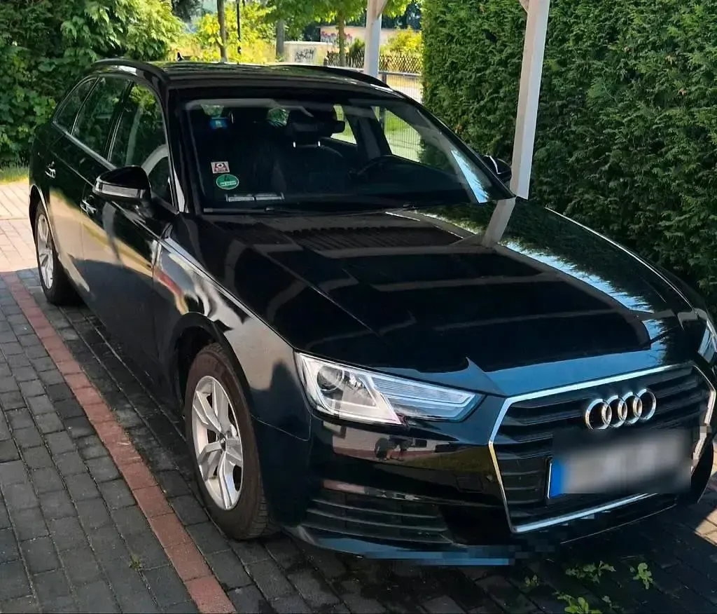 Gebraucht Audi A4 150 PS (110 kW) 2018 Schwarz Kombi
