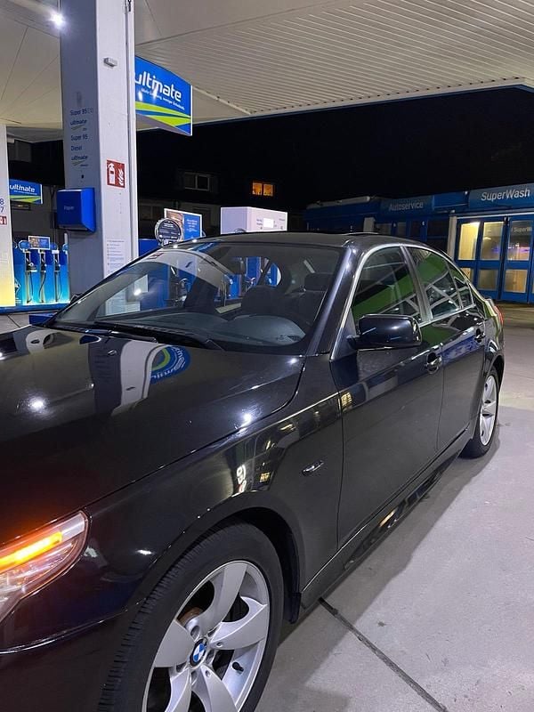 Gebraucht BMW 525 M Sport 197 PS (144 kW) 2009 Schwarz Limousine