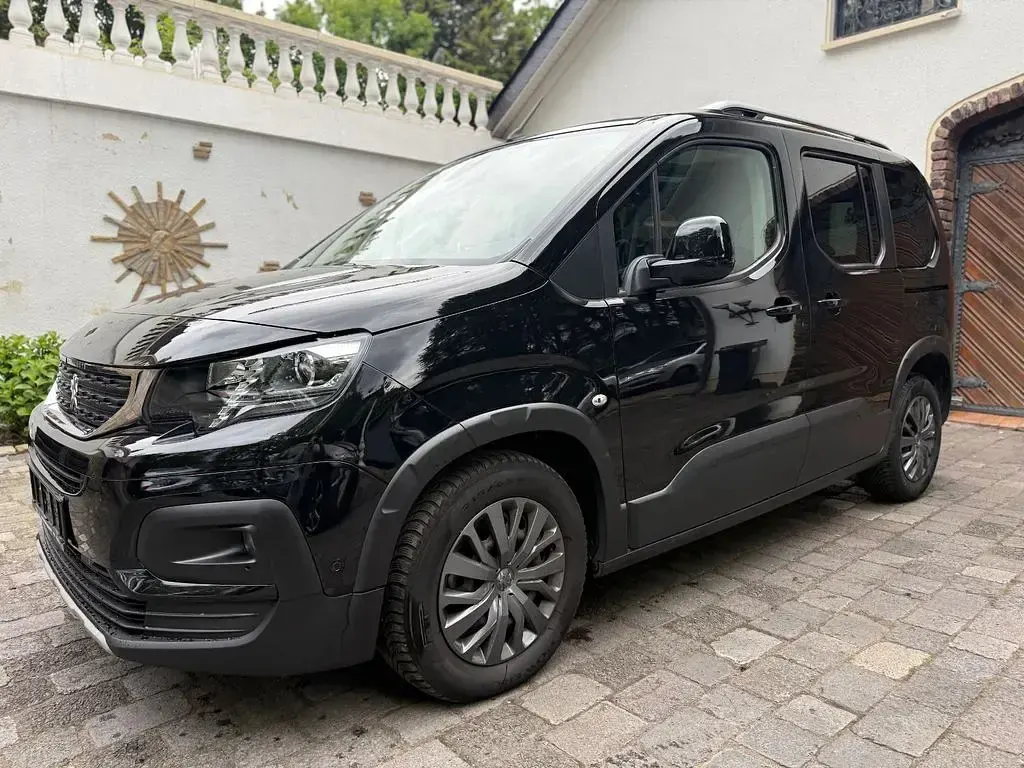 Gebraucht Peugeot Rifter 131 PS (96 kW) 2020 Schwarz Van / Kleinbus