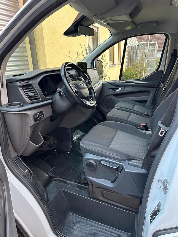 Gebraucht Ford Transit Custom Trend 131 PS (96 kW) 2021 Weiß Van / Kleinbus