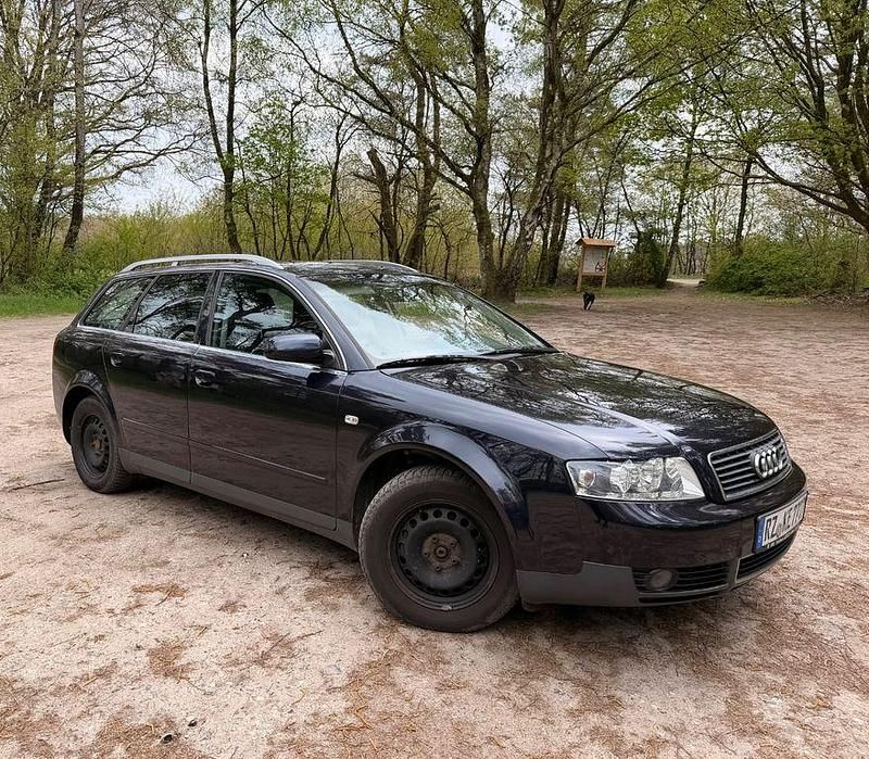 Usata Audi A4 101 CV (74 kW) 2002 Blu Station wagon