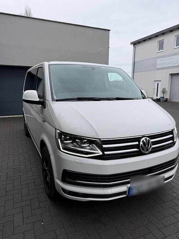Gebraucht VW Multivan 199 PS (146 kW) 2018 Weiß Van