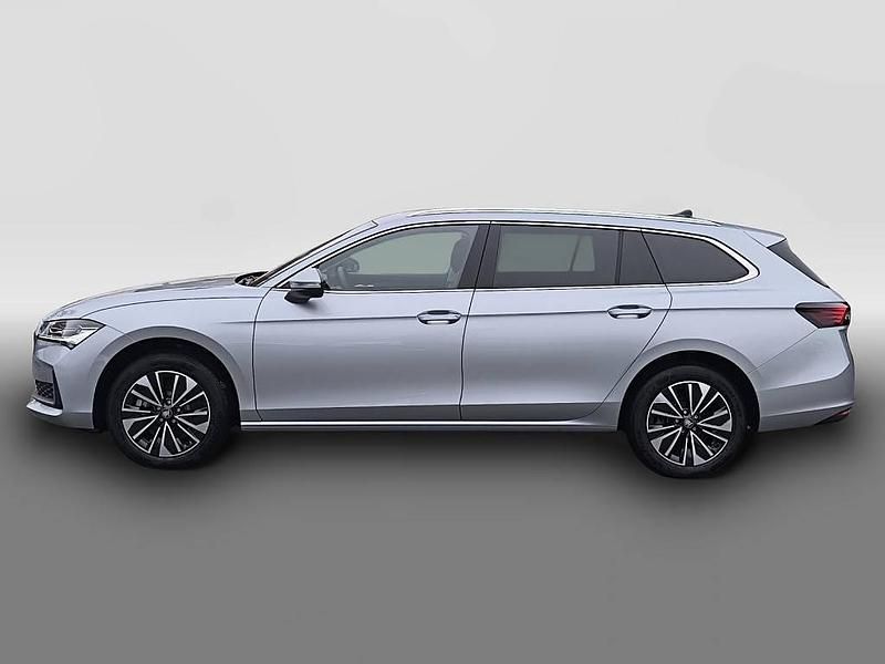 Gebraucht Skoda Superb Selection 150 PS (110 kW) 2024 Silber Kombi
