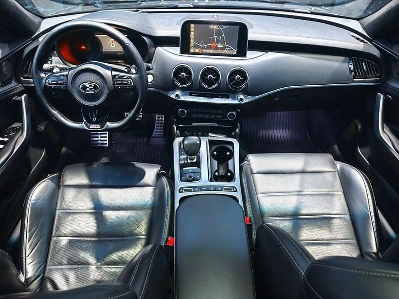 Gebraucht Kia Stinger GT 370 PS (272 kW) 2017 Aurora black Kleinwagen