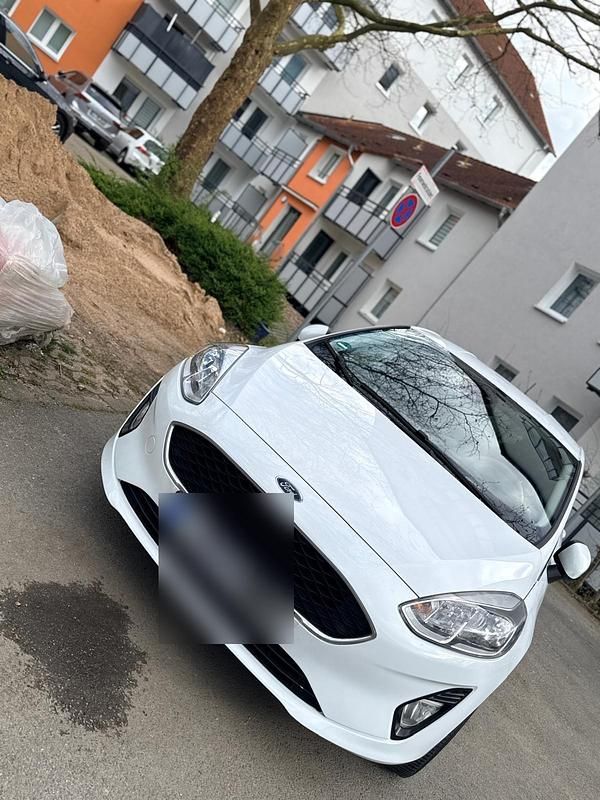 Gebraucht Ford Fiesta 75 PS (55 kW) 2019 Grün Kleinwagen