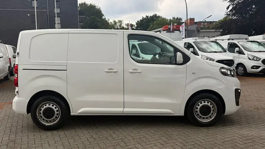 Gebraucht Opel Vivaro-e Combi Edition 102 PS (75 kW) 2020 Weiß Van / Kleinbus