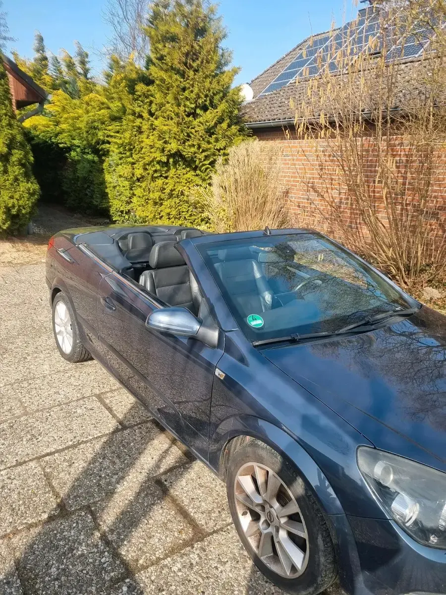 Gebraucht Opel Astra 140 PS (102 kW) 2007 Blau Cabrio