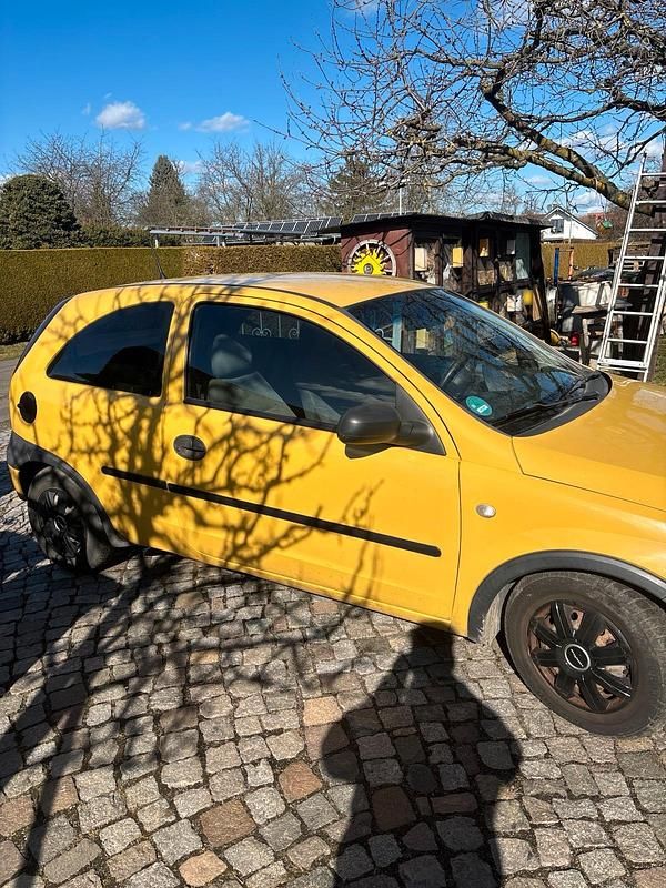 Gebraucht Opel Corsa 76 PS (55 kW) 2000 Gelb Kleinwagen