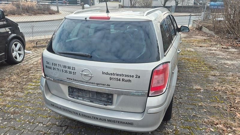 Gebraucht Opel Astra Edition 90 PS (66 kW) 2009 Kombi