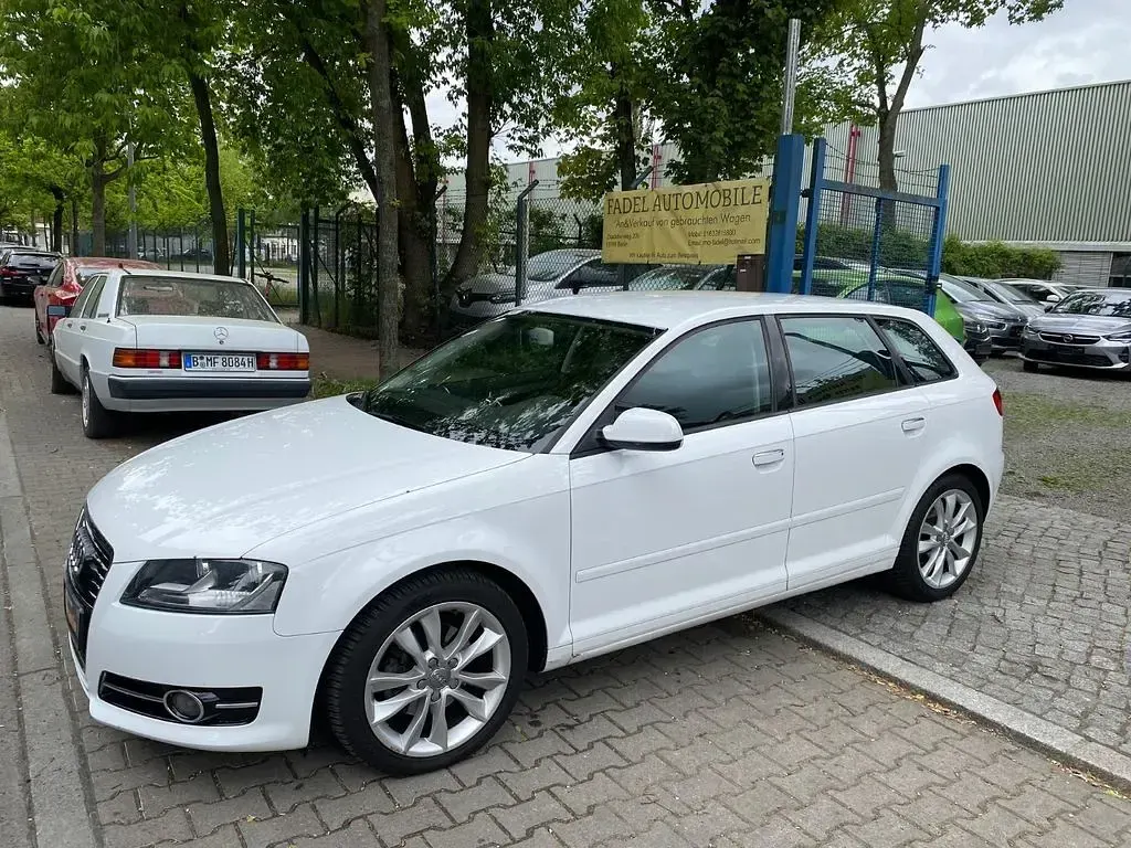 Używany Audi A3 Ambition 160 KM (117 kW) 2012 Biały Hatchback