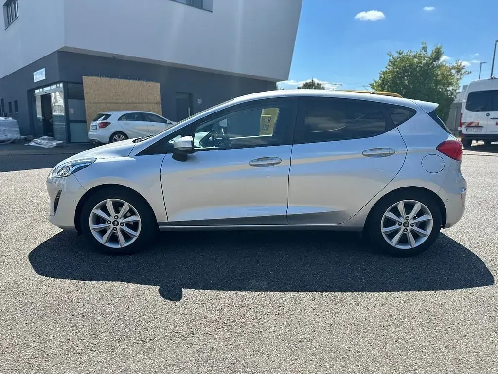 Gebraucht Ford Fiesta Cool & Connect 101 PS (74 kW) 2020 Silber Kleinwagen
