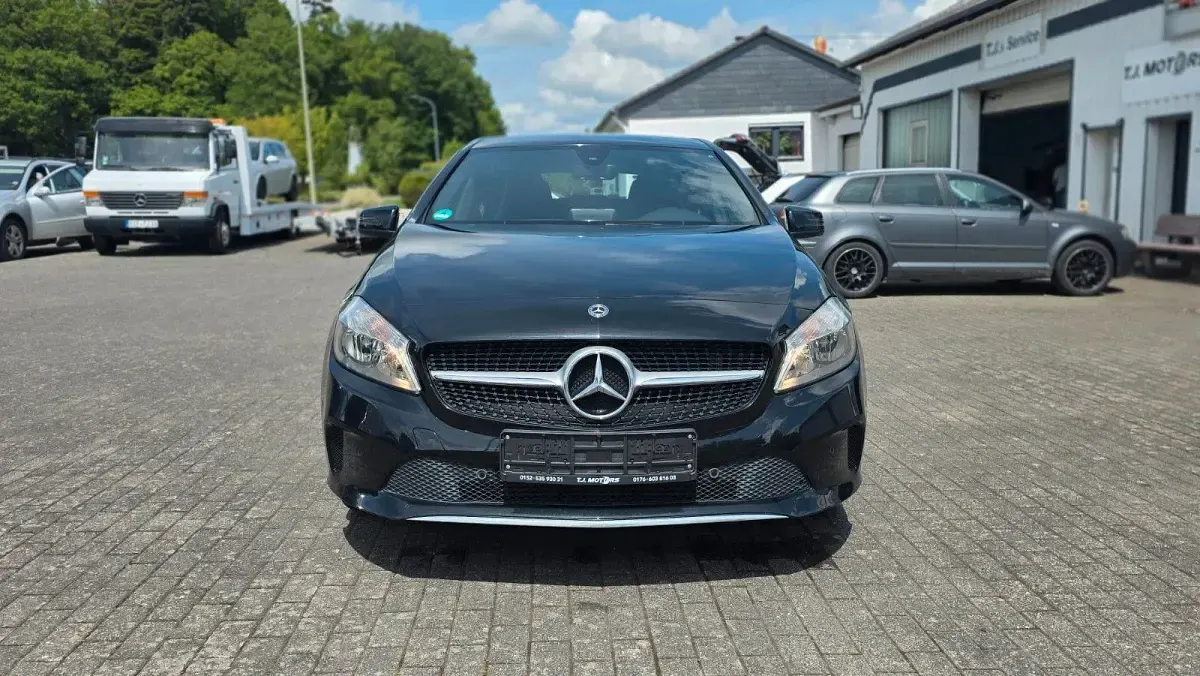 Gebraucht Mercedes A200 156 PS (114 kW) 2017 Schwarz Kleinwagen