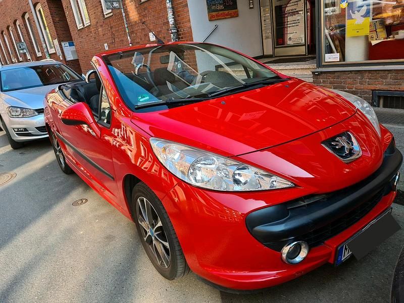 Rot Gebraucht 2008 Peugeot 207 CC Cabrio | 2.500 € (Fairer Preis) - Bild 1/4