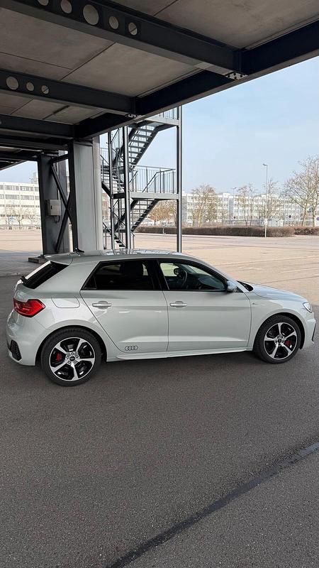 Gebraucht Audi A1 S-Line 207 PS (152 kW) 2025 Grau SUV