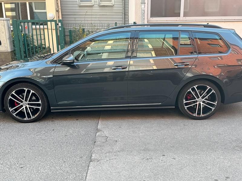 Grau Gebraucht 2015 VW Golf VII GTD Kombi | 10.350 € (Guter Preis) - Bild 1/4