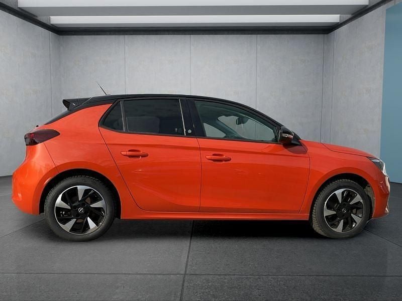 Używany Opel Corsa-e Elegance 100 kW (136 KM) 2021 Pomarańczowy Hatchback