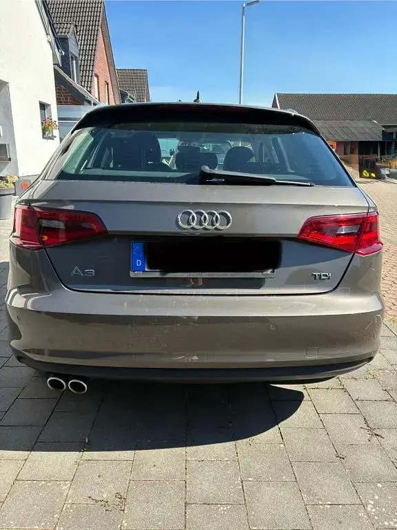 Gebraucht Audi A3 Ambition 150 PS (110 kW) 2016 Grau Limousine