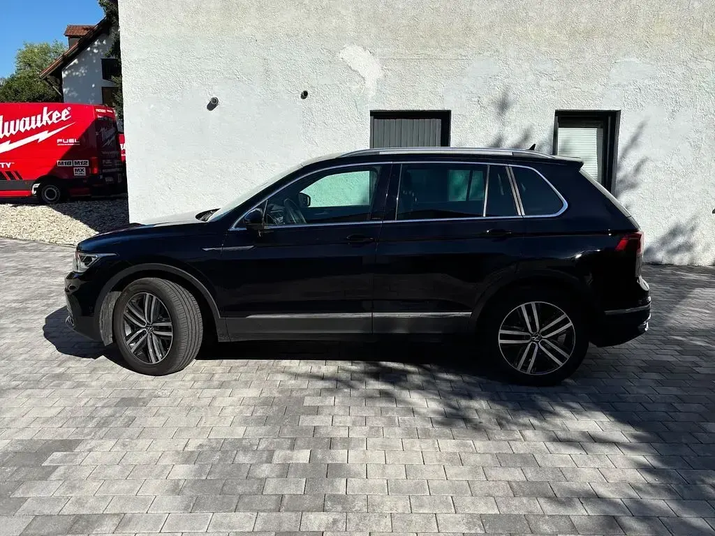 Gebraucht VW Tiguan Elegance 200 PS (147 kW) 2021 Schwarz SUV