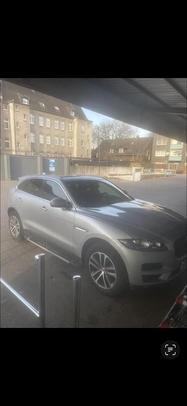 Gebraucht Jaguar F-Pace Prestige 180 PS (132 kW) 2017 Silber SUV