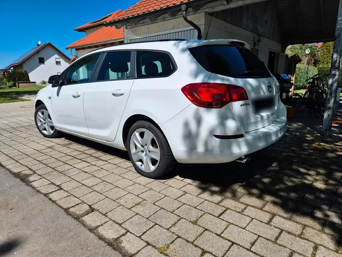 Occasion Opel Astra 160 ch (117 kW) 2011 Blanc Break