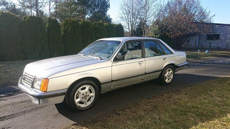 Gebraucht Opel Senator 180 PS (132 kW) 1979 Silber Limousine
