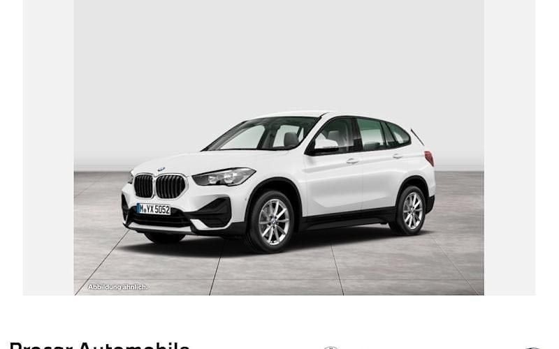 Weiß Gebraucht 2022 BMW X1 Advantage SUV | 21.490 € (Guter Preis) - Bild 1/4