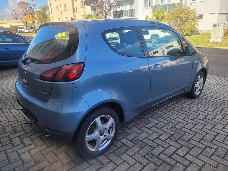 Gebraucht Mitsubishi Colt Invite 75 PS (55 kW) 2010 Blau Limousine