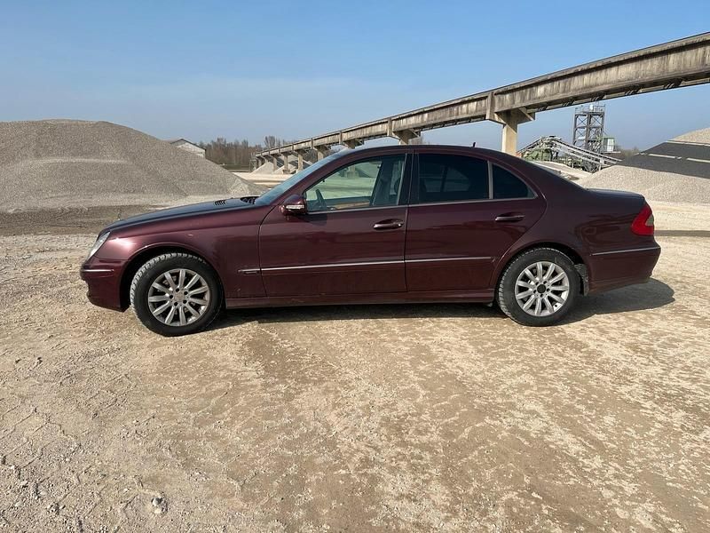 Gebraucht Mercedes 320 224 PS (164 kW) 2008 Rot Limousine