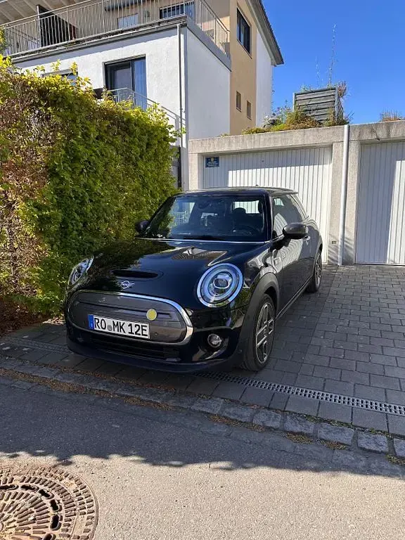 Second-hand Mini Cooper SE 135 kW (184 CP) 2021 Negru Hatchback
