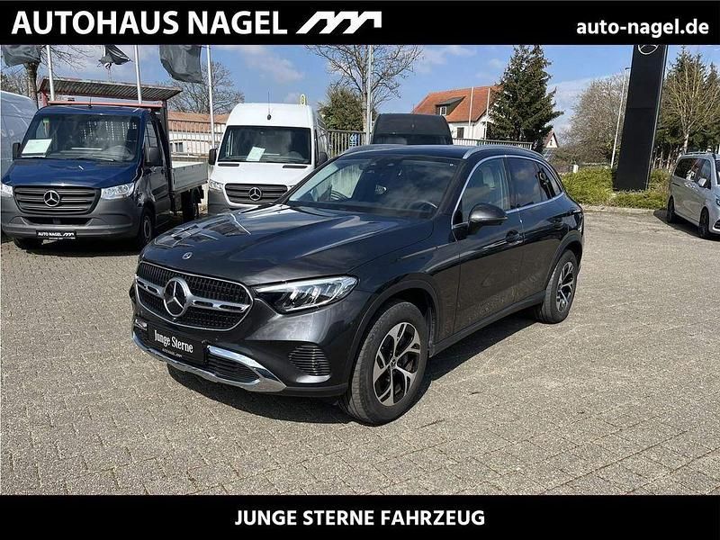 Grau Gebraucht 2023 Mercedes GLC300e Avantgarde SUV | 55.989 € (Guter Preis) - Bild 1/4