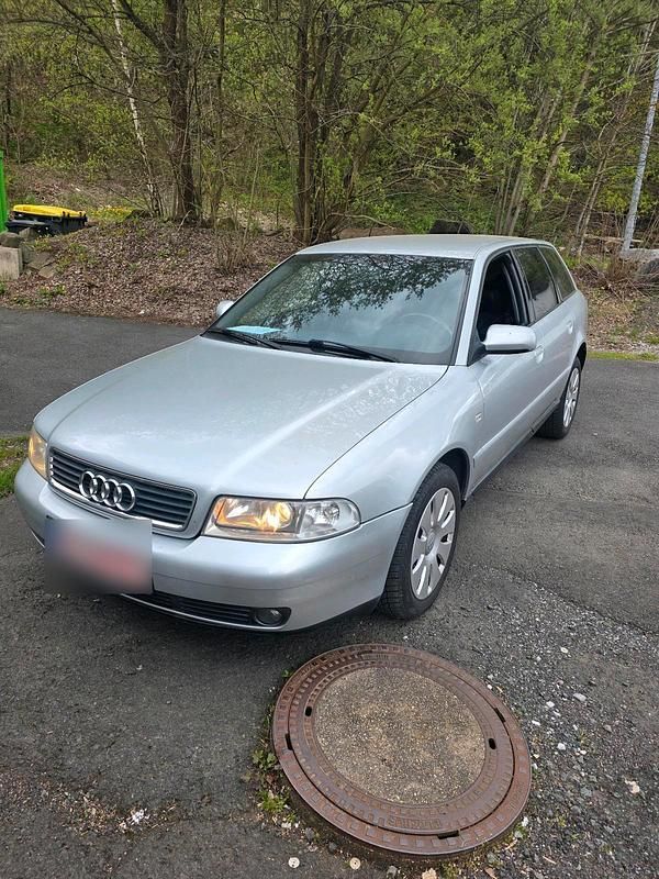 Second-hand Audi A4 150 CP (110 kW) 2000 Argintiu Break