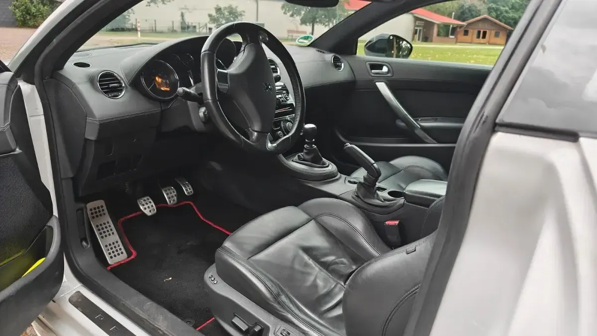Gebraucht Peugeot RCZ 156 PS (114 kW) 2010 Weiß Coupé
