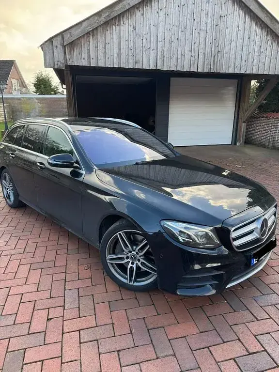 Gebraucht Mercedes E400 340 PS (250 kW) 2019 Schwarz Limousine